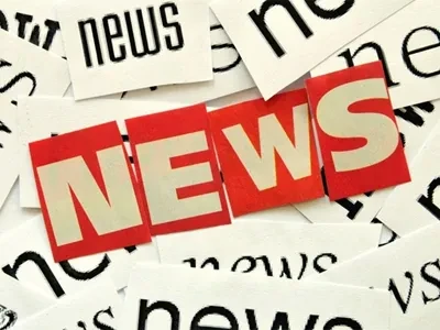 Hægri fótur verkamannsins sökk dýpra í steypuna og slökkviliðsmenn notuðu dýp...