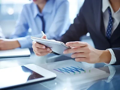 Það er öruggt að sjást í öryggis endurskinsfatnaði