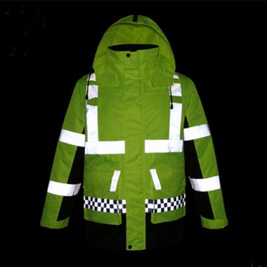 Endurskinsjakkar hafa orðið sífellt vinsælli