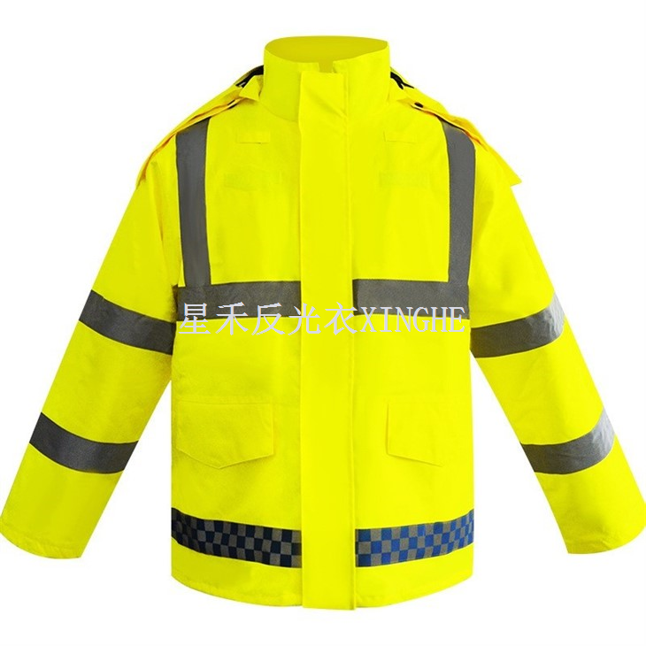 Endurskinsregnfrakki með mörgum pockum